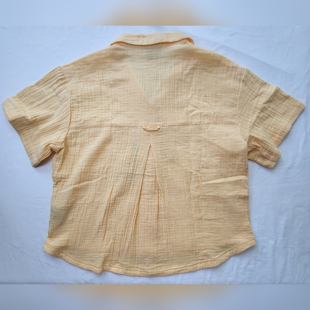 COLUMBIA Women's Holly Hideaway Breezy Short Sleeve Top - Size M - Yellow (NWT) - Picture 7 of 13